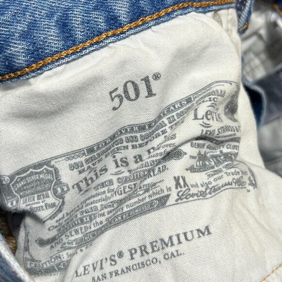 Levis 501 Dark Wash Spring Summer Shorts - Picture 4 of 4